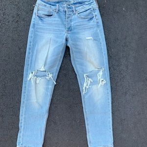 American Eagle Tomgirl Jeans size 6